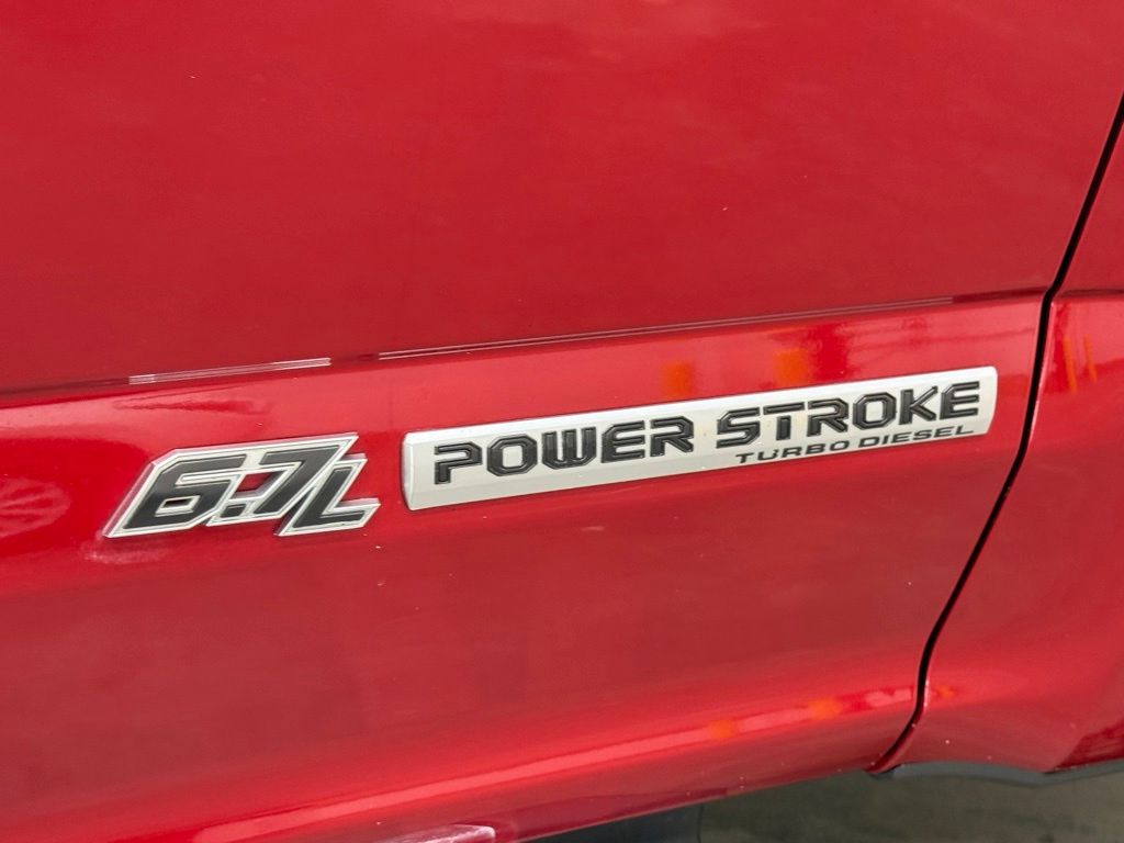 Vehicle image 40 of 48
