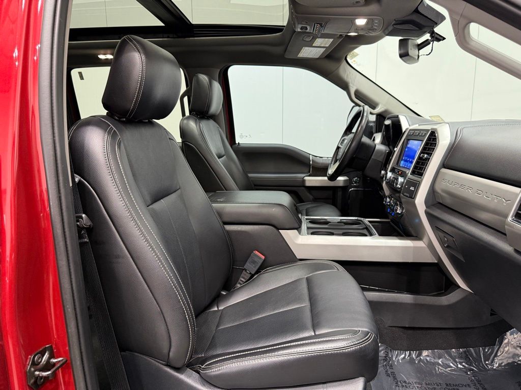 Vehicle image 13 of 48