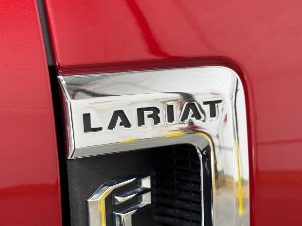 Vehicle image 41 of 48