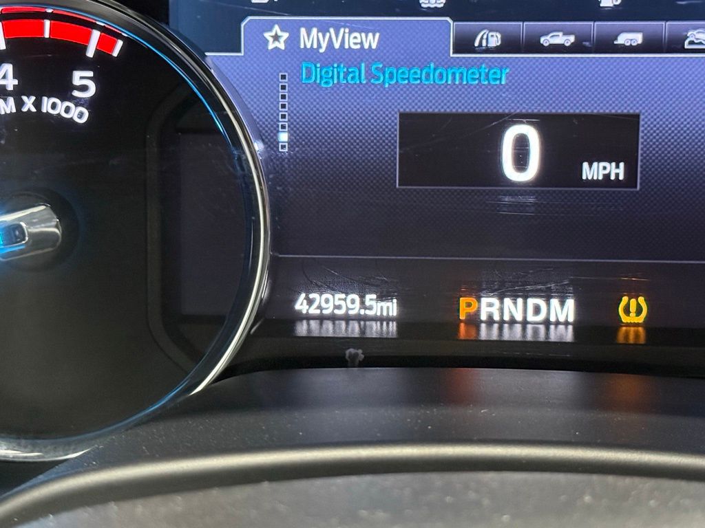 Vehicle image 35 of 48
