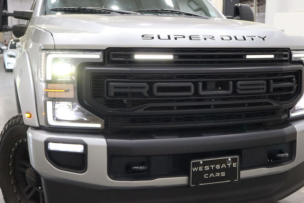 Vehicle image 4 of 40
