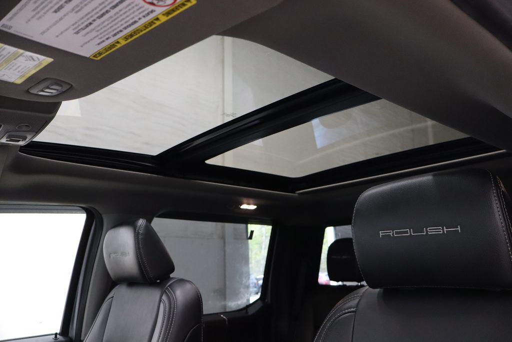 Vehicle image 10 of 40