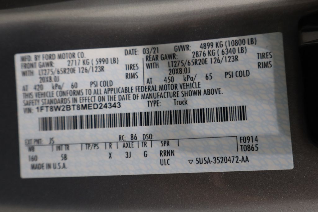 Vehicle image 18 of 40