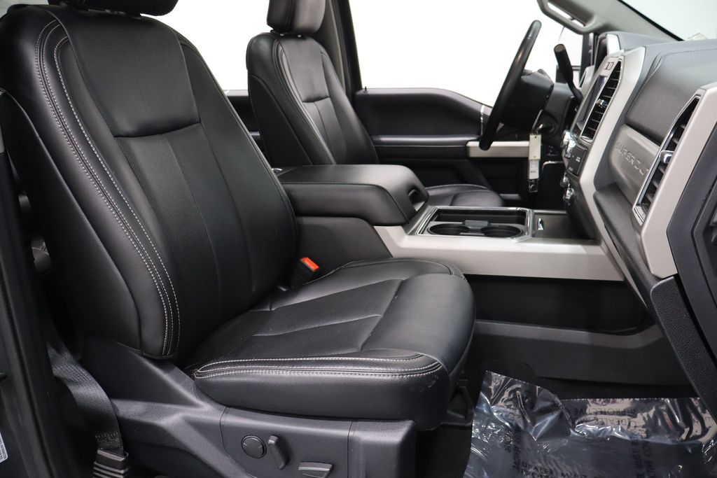 Vehicle image 13 of 42