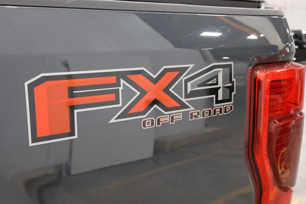 Vehicle image 40 of 42