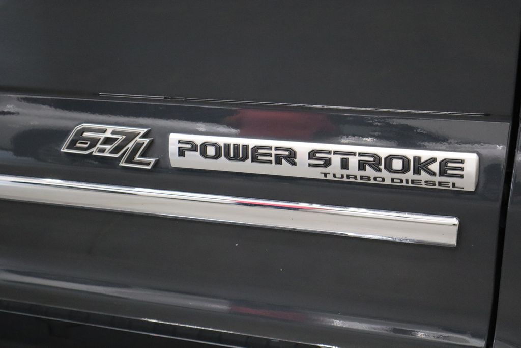 Vehicle image 41 of 42