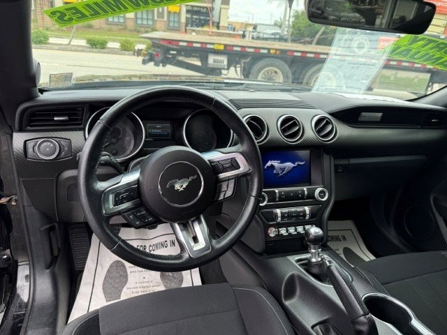 2021 Ford Mustang Image 9 of 10