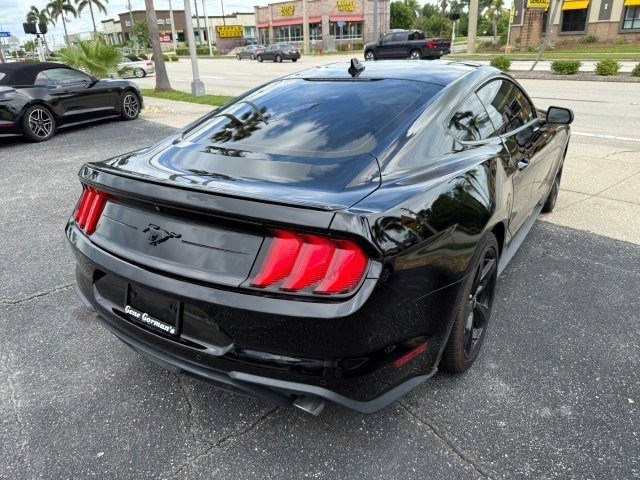 2021 Ford Mustang Image 3 of 10
