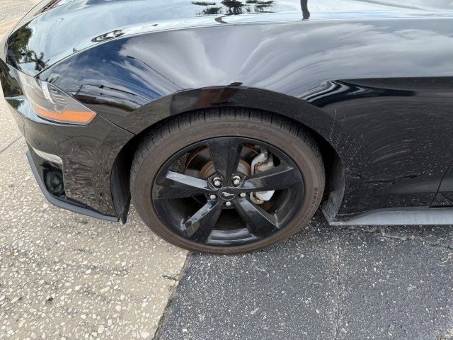 2021 Ford Mustang Image 8 of 10