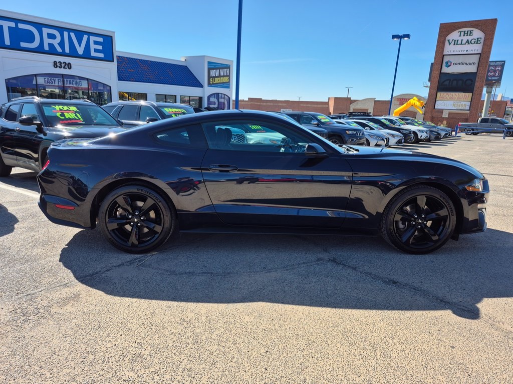 2021 Ford Mustang EcoBoost Image 3 of 22