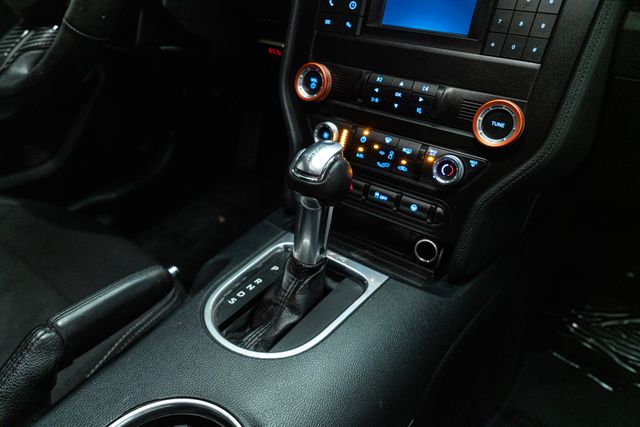 2021 Ford Mustang EcoBoost Image 31 of 44