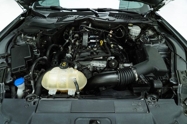 2021 Ford Mustang EcoBoost Image 41 of 44