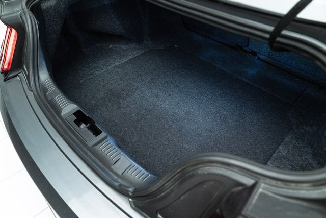 2021 Ford Mustang EcoBoost Image 40 of 44