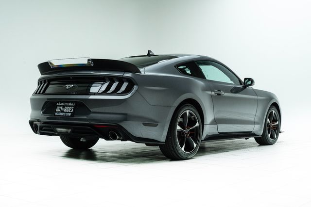 2021 Ford Mustang EcoBoost Image 11 of 44