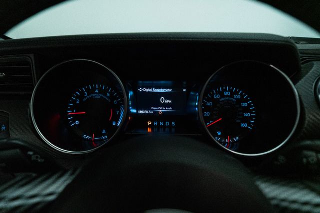 2021 Ford Mustang EcoBoost Image 35 of 44