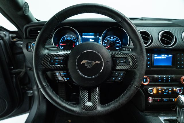 2021 Ford Mustang EcoBoost Image 34 of 44