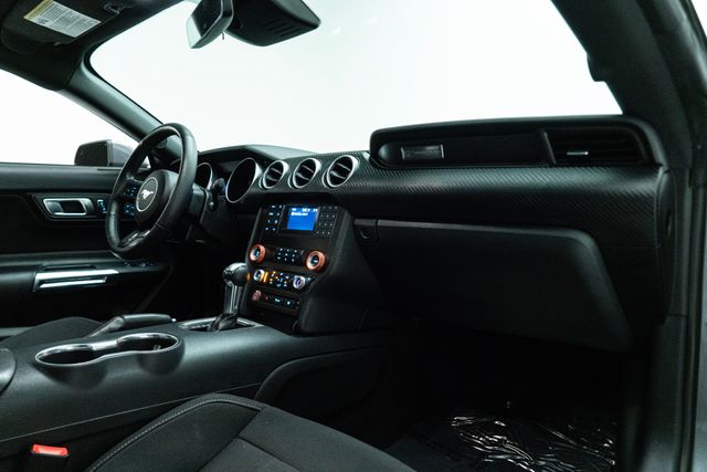 2021 Ford Mustang EcoBoost Image 29 of 44