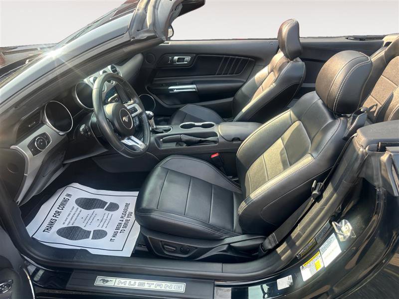 Vehicle image 8 of 14