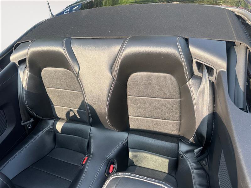 Vehicle image 12 of 14
