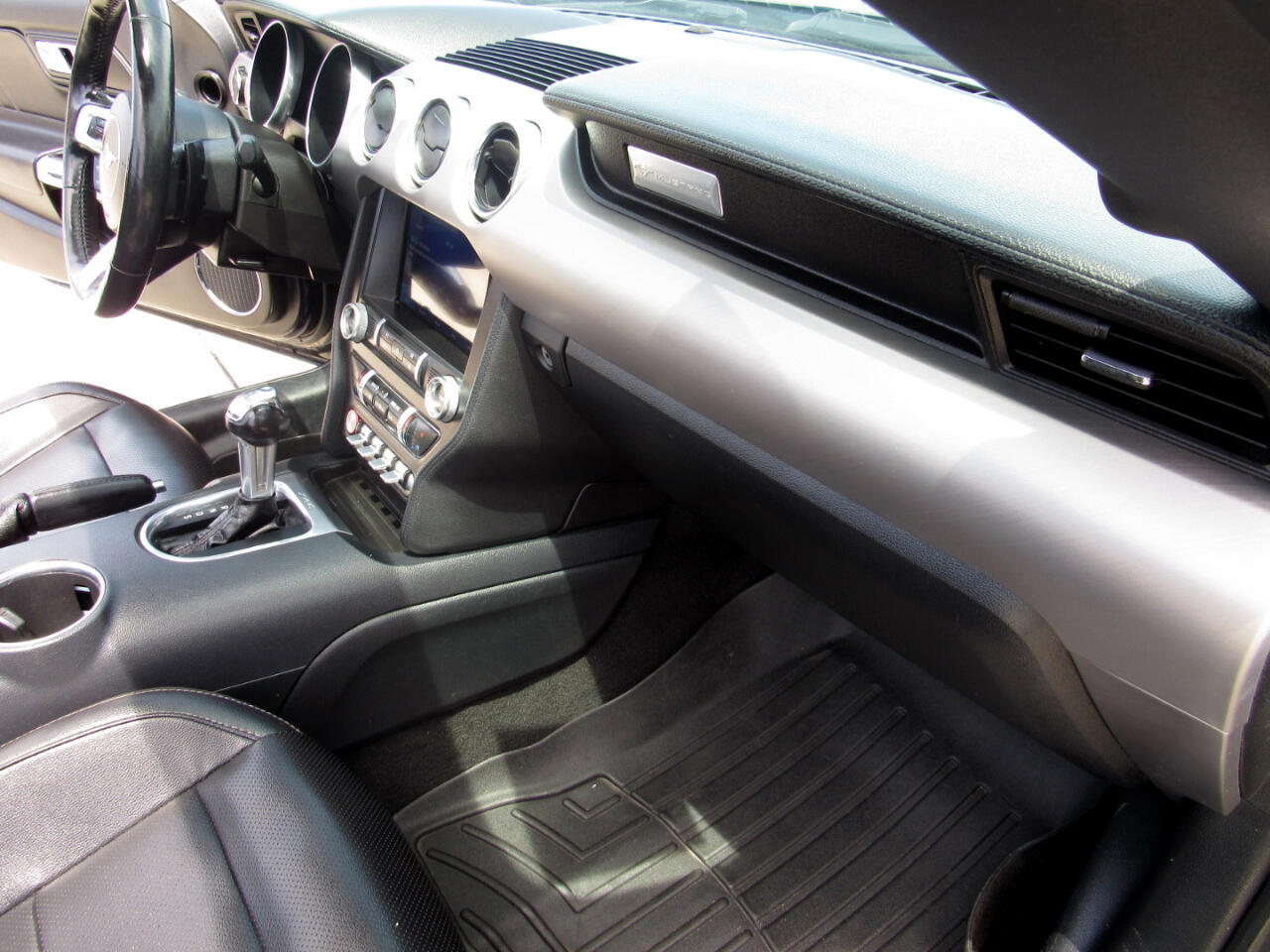 2021 Ford Mustang Image 63 of 70