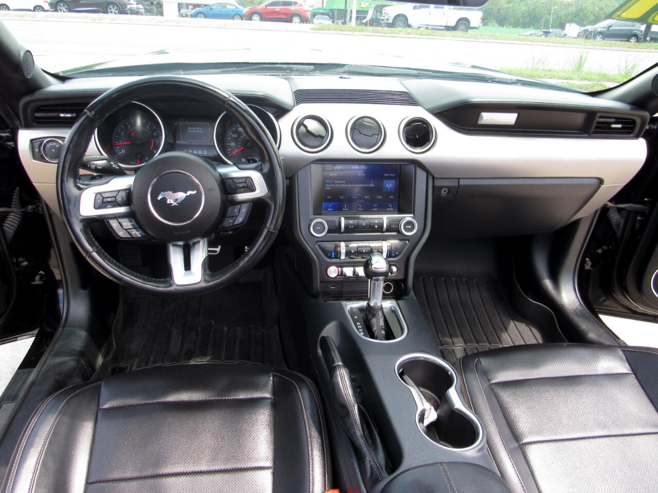 2021 Ford Mustang Image 32 of 70