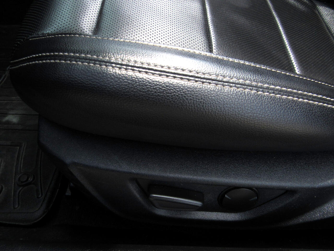 2021 Ford Mustang Image 29 of 70