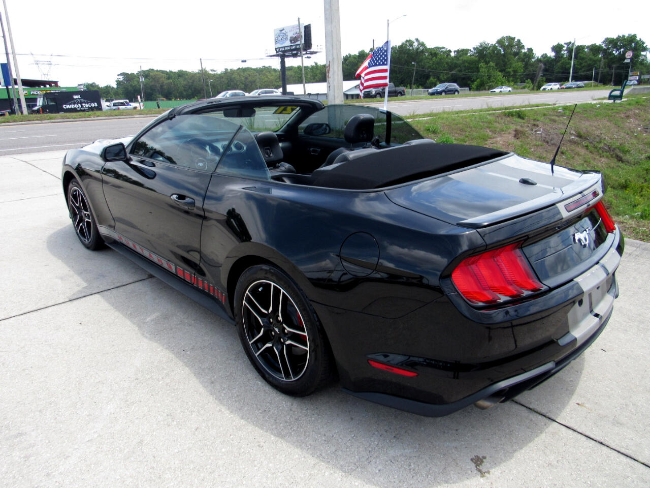 2021 Ford Mustang Image 14 of 70