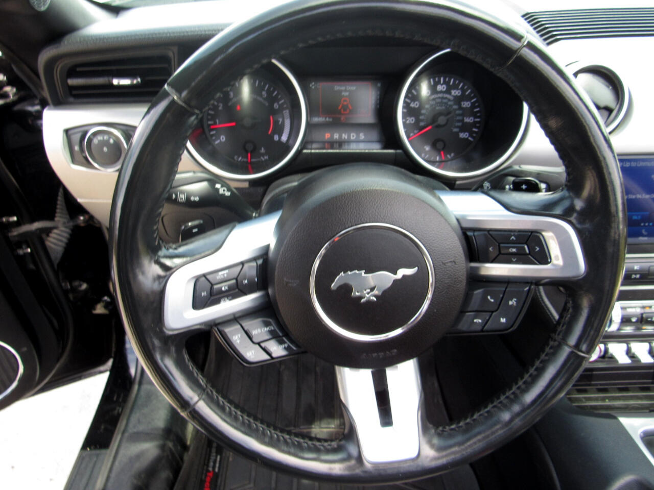 2021 Ford Mustang Image 34 of 70