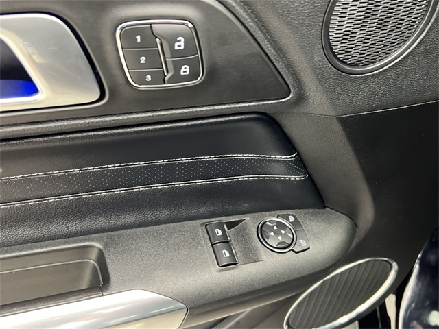 2021 Ford Mustang EcoBoost Premium Image 33 of 38