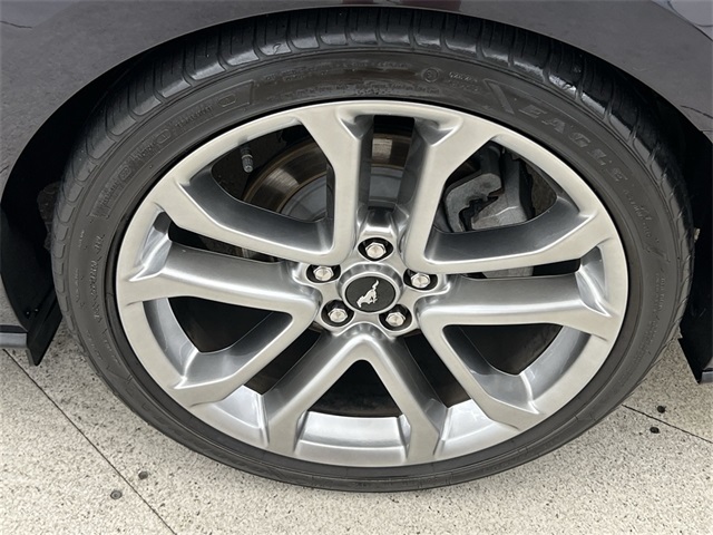 2021 Ford Mustang EcoBoost Premium Image 18 of 38