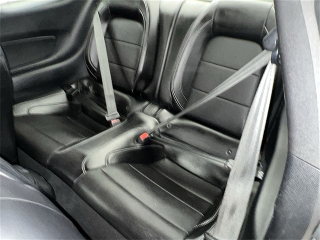 2021 Ford Mustang EcoBoost Premium Image 21 of 38