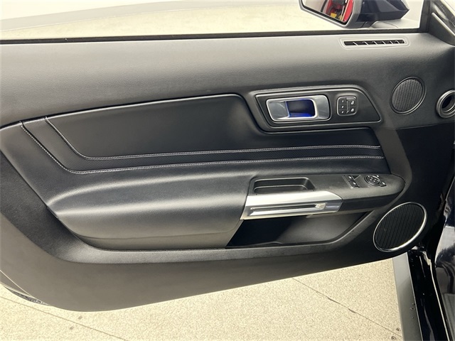 2021 Ford Mustang EcoBoost Premium Image 32 of 38