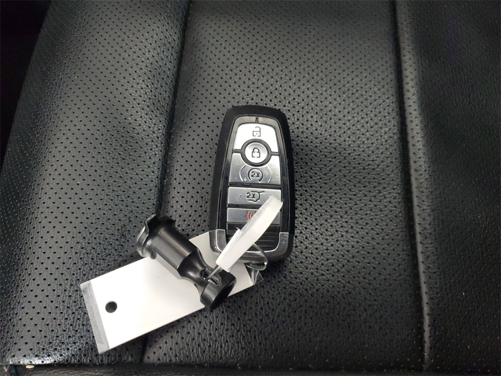 2021 Ford Mustang EcoBoost Premium Image 18 of 23