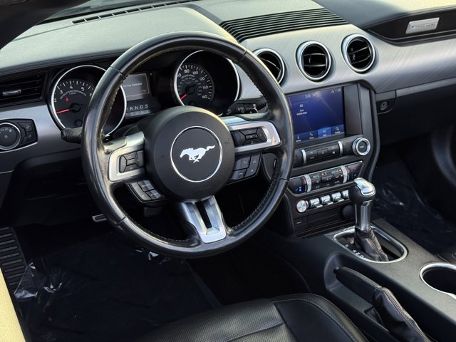2021 Ford Mustang EcoBoost Premium Image 14 of 31
