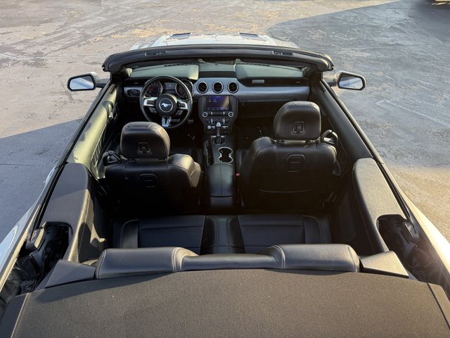 2021 Ford Mustang EcoBoost Premium Image 17 of 31