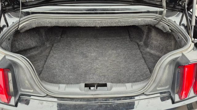 2021 Ford Mustang EcoBoost Premium Image 18 of 19