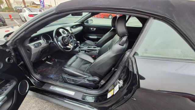 2021 Ford Mustang EcoBoost Premium Image 12 of 19