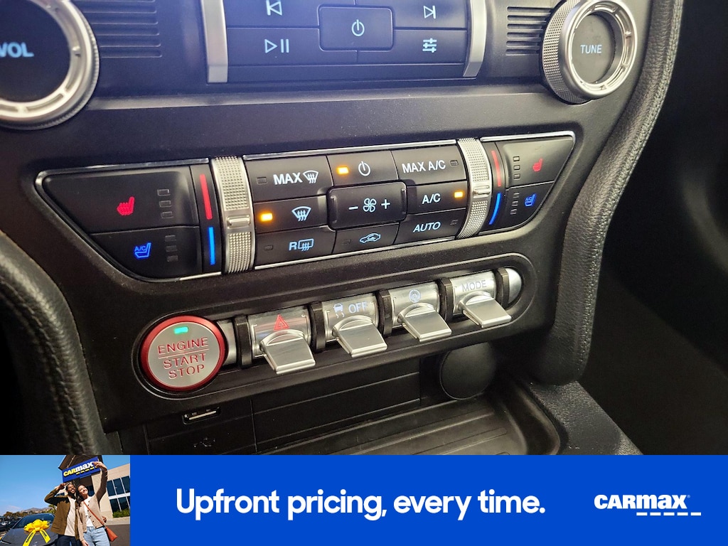 2021 Ford Mustang EcoBoost Image 17 of 25