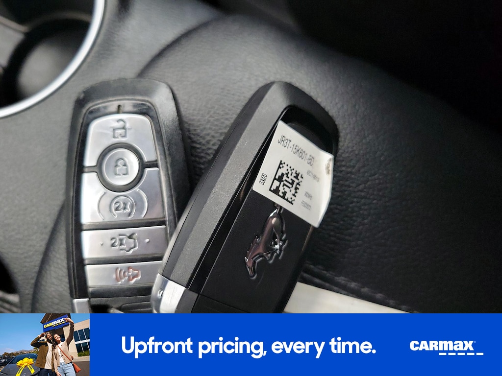 2021 Ford Mustang EcoBoost Image 18 of 25