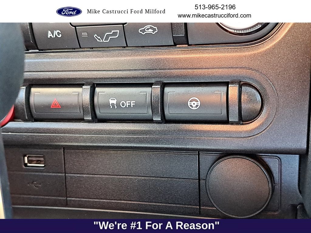 2021 Ford Mustang Image 16 of 27