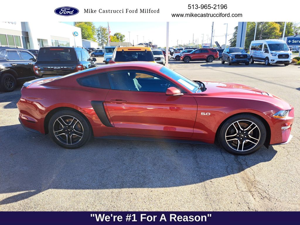 2021 Ford Mustang Image 4 of 27