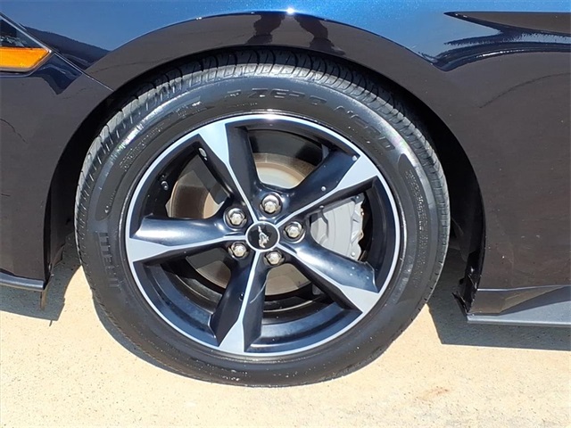 2021 Ford Mustang GT Image 6 of 19