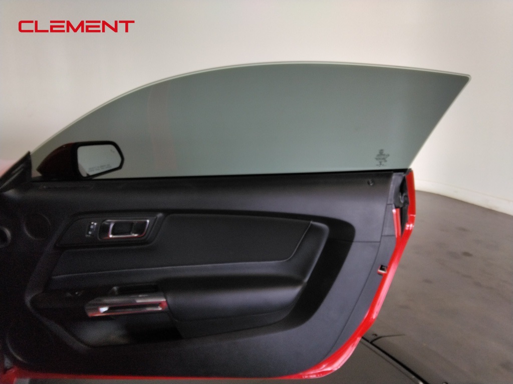 2021 Ford Mustang GT Image 18 of 37