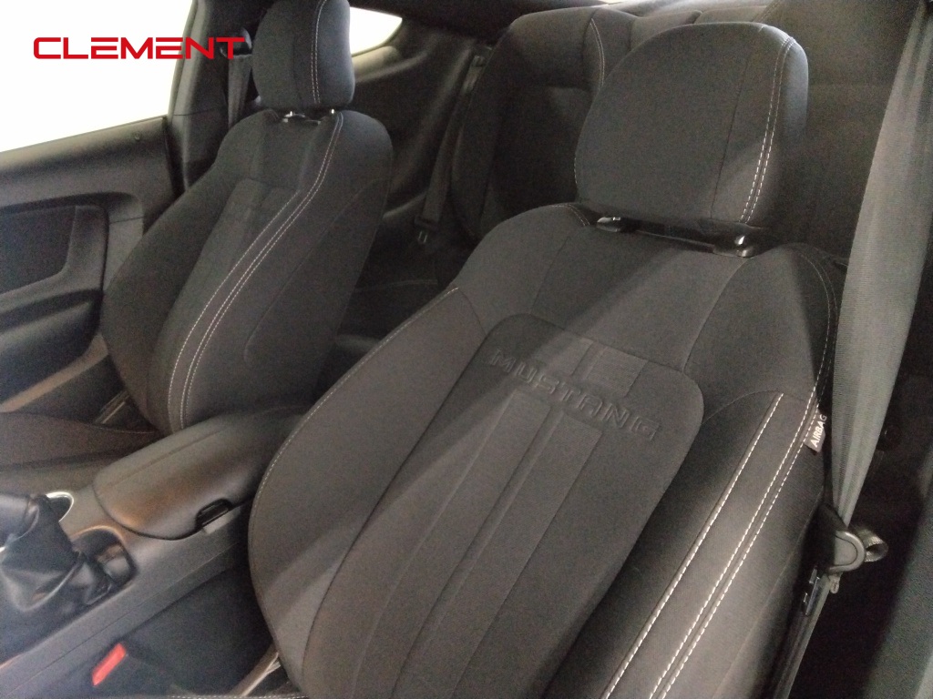 2021 Ford Mustang GT Image 13 of 37