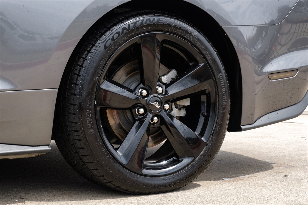 2021 Ford Mustang GT Image 13 of 56