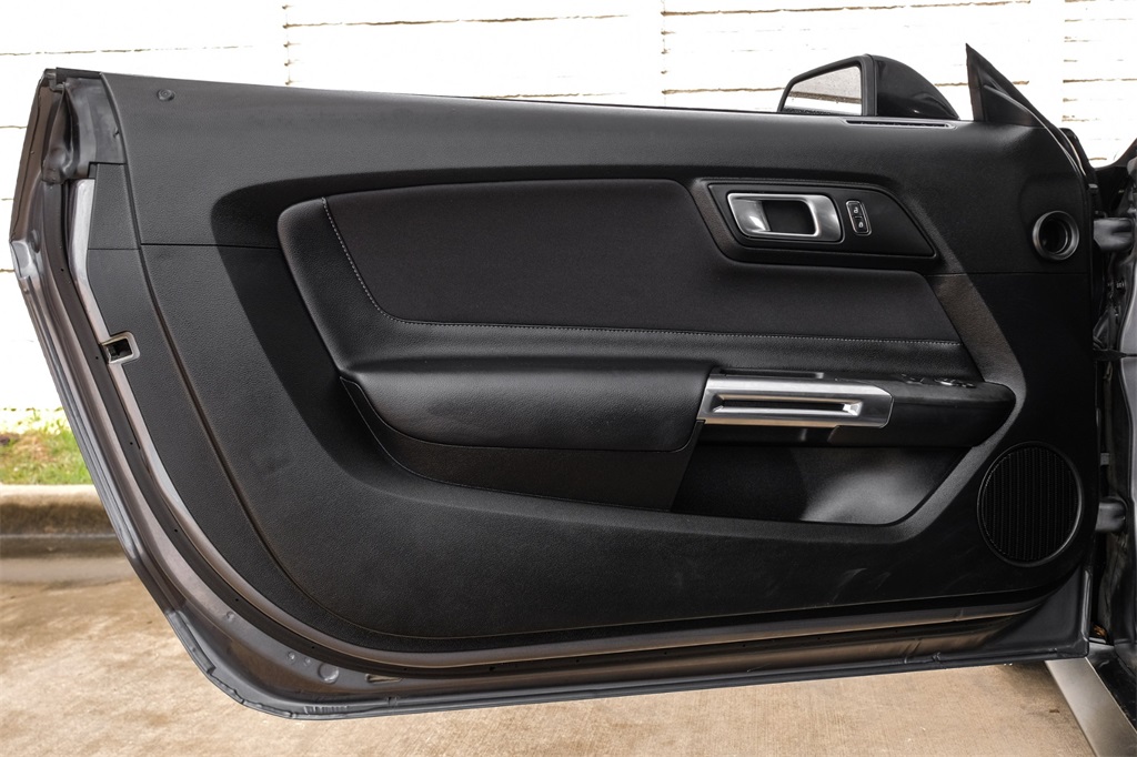 2021 Ford Mustang GT Image 41 of 56