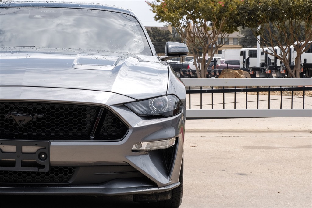 2021 Ford Mustang GT Image 3 of 56