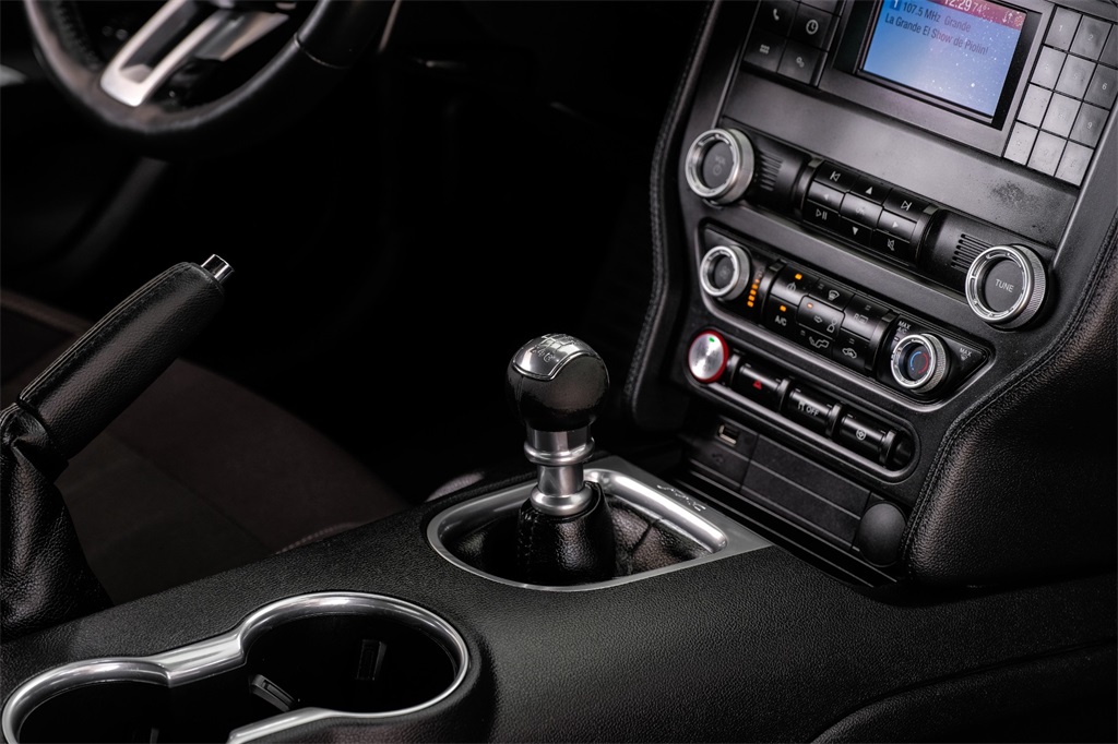 2021 Ford Mustang GT Image 36 of 56