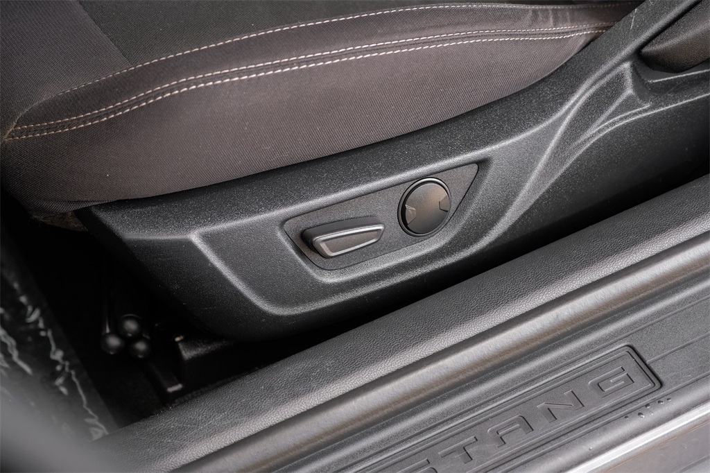 2021 Ford Mustang GT Image 43 of 56