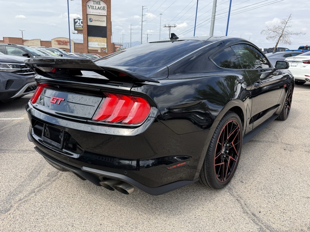 2021 Ford Mustang GT Image 5 of 25